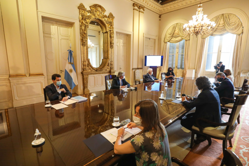El Gobierno argentino hizo su primera reunión del Comité de Vacunación contra el Covid-19