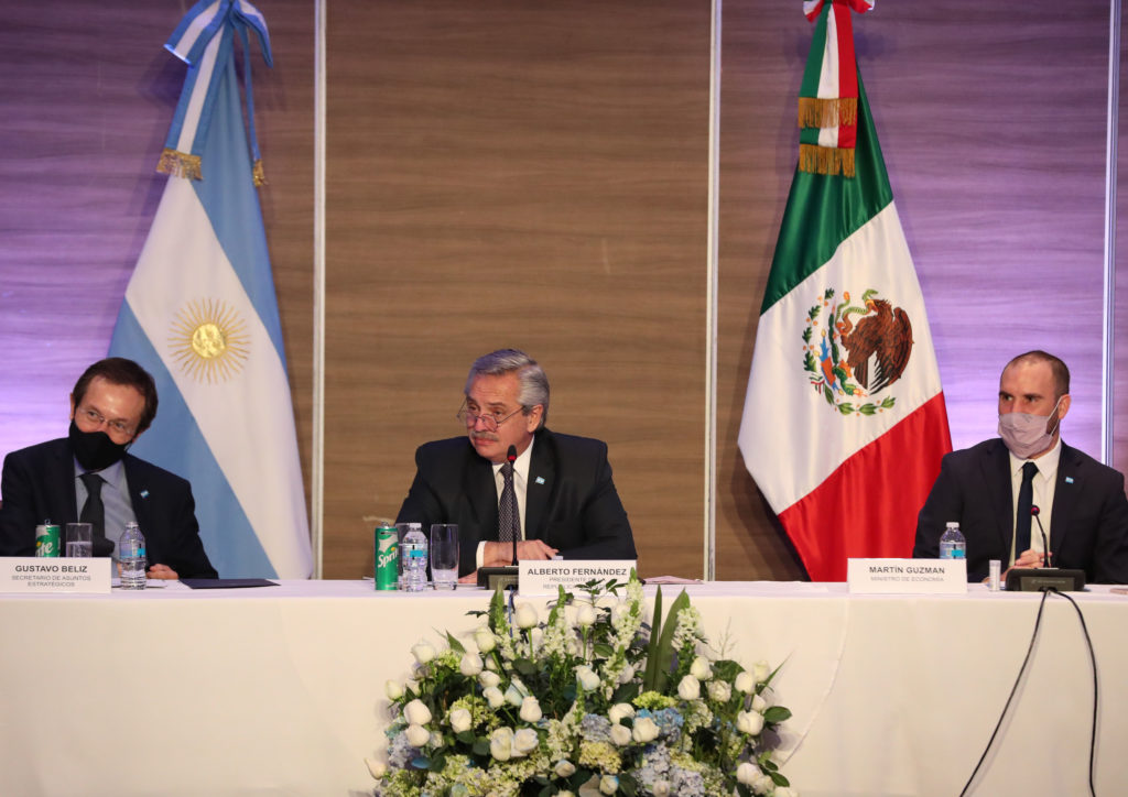 Fernández defendió las decisiones que tomó frente a las denuncias por las vacunaciones irregulares en Argentina
