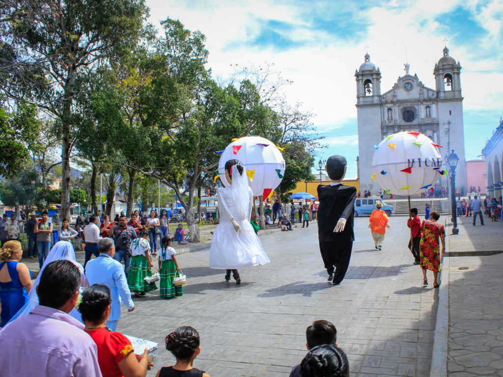 EJUTLA DE CRESPO, UNA HEROICA CIUDAD ENCANTADORA Y EL PROFR. Y ARTISTA GABRIEL DÍAZ RAMÍREZ.