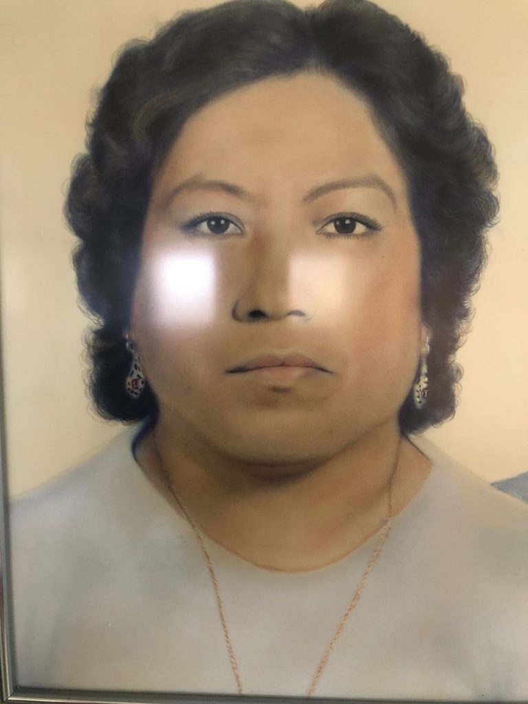 CON 52 AÑOS DE TRAYECTORIA LA COCINERA TRADICIONAL MARÍA ANA DE JESÚS LEÓN RUÍZ, CONTINÚA ACTIVA. Desde casi una niña la Cocinera Tradicional Doña Mariana, como es más conocida ha trabajado en la preparación de mariscos, teniendo actualmente 52 años de trayectoria.