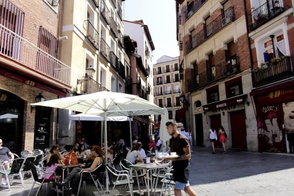 El 72% de la población española, a favor de prohibir fumar en las terrazas