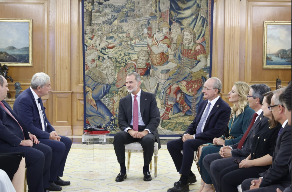 El Rey respalda al alcalde de Málaga por la candidatura de la Expo 2027