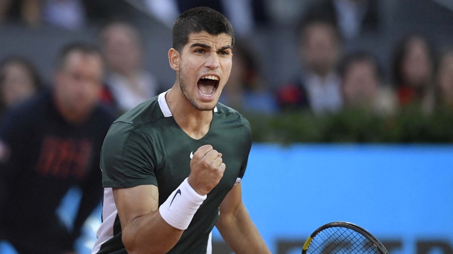 Alcaraz avanzó en el US Open hacia el número uno del mundo