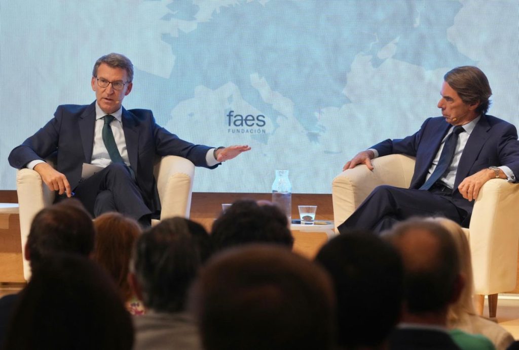 Feijóo tacha de “falacia” decir que el impuesto del Gobierno a las eléctricas “es el mismo del que está hablando Europa”