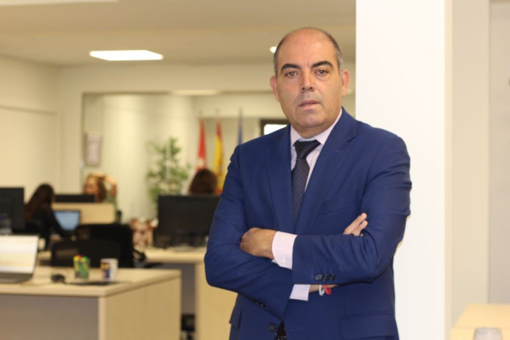 Aconsejaría a PP y PSOE que negocien como hacemos los agentes sociales