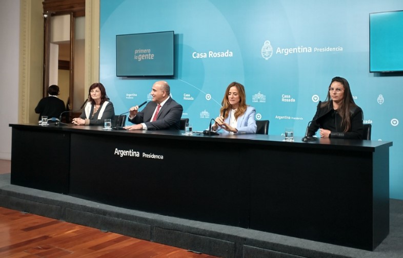Con eufemismos, el jefe de Gabinete argentino dijo que vuelve a Tucumán el año próximo