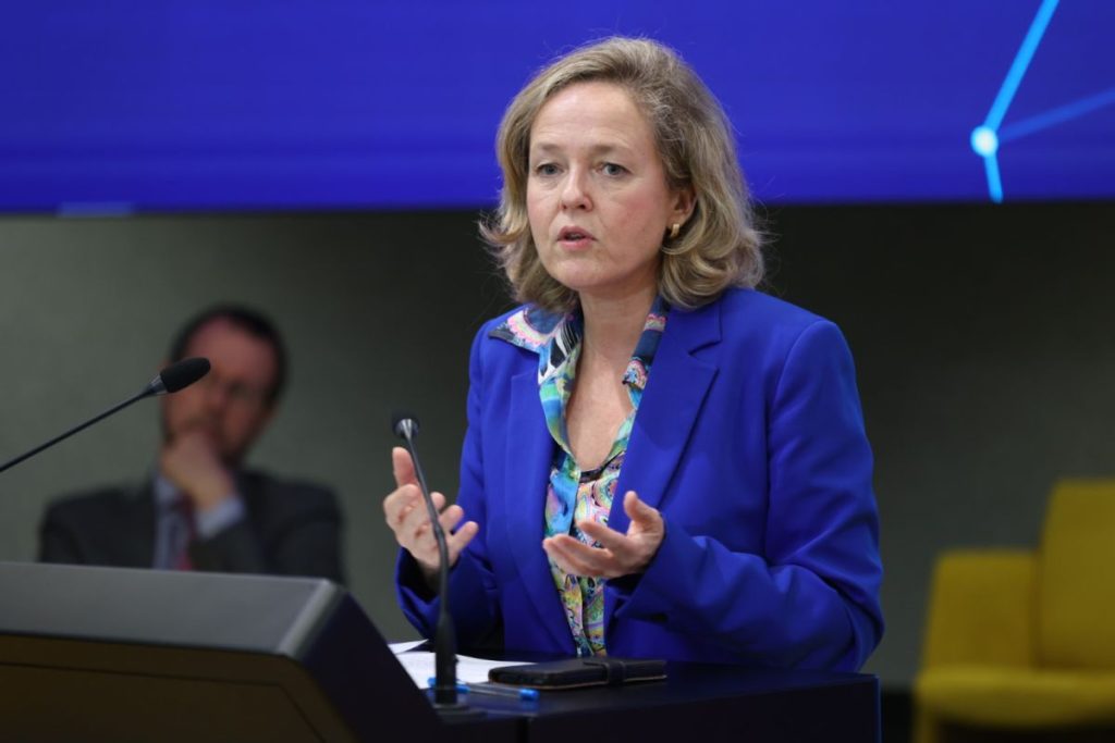 Nadia Calviño quiere que la inteligencia artificial “hable en español”