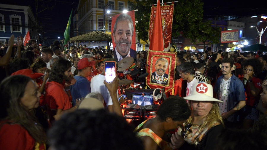 Lula gana las elecciones e irá a la segunda vuelta