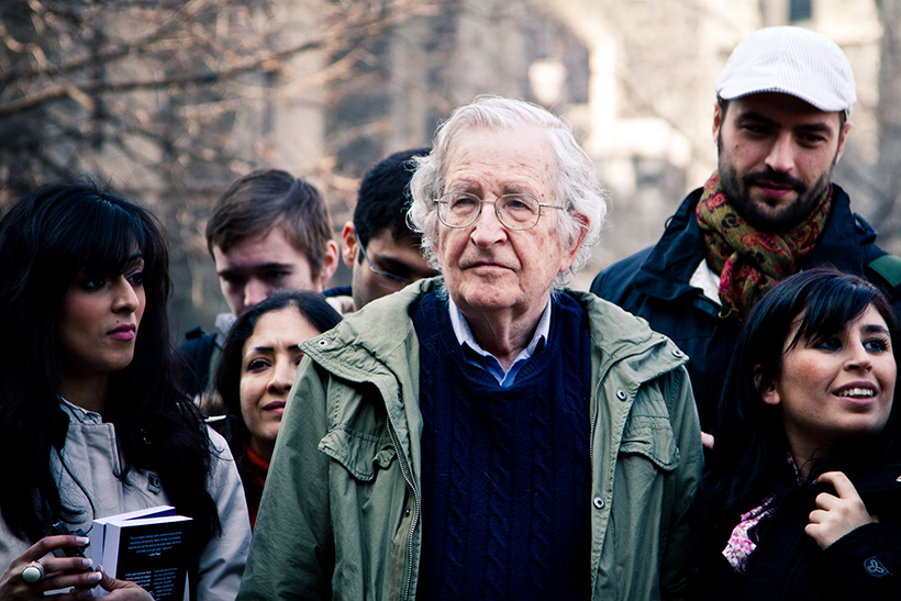 Noam Chomsky: “Los intentos de poner la educación superior al servicio del sector privado toman formas casi cómicas”