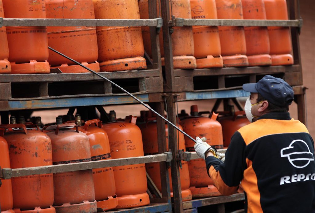 El precio máximo de la bombona de butano baja casi un 5% desde este martes