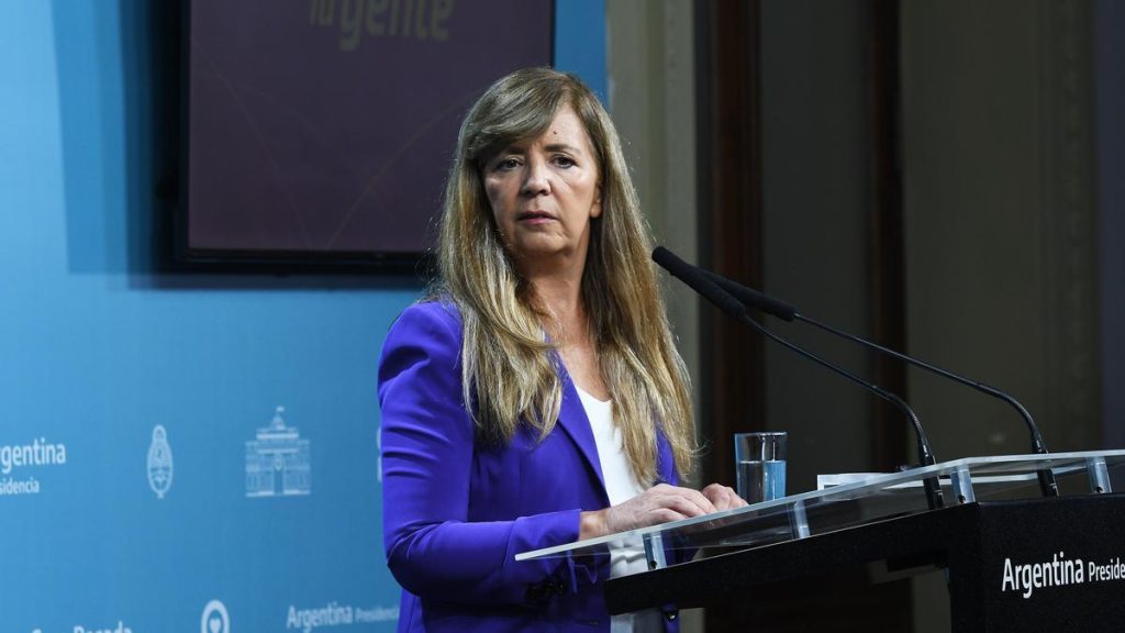 La vocera de Alberto Fernández aseguró que Argentina atraviesa un ciclo virtuoso de “crecimiento y redistribución”