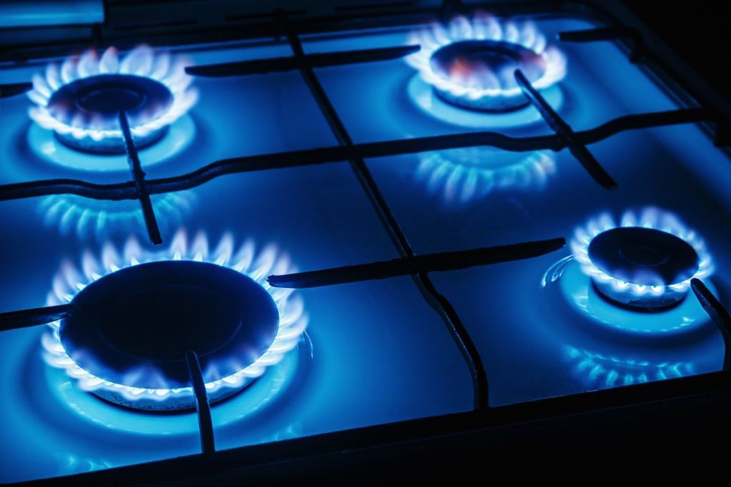 Los ministros de Energía de la UE acuerdan un límite de 180 euros al precio del gas
