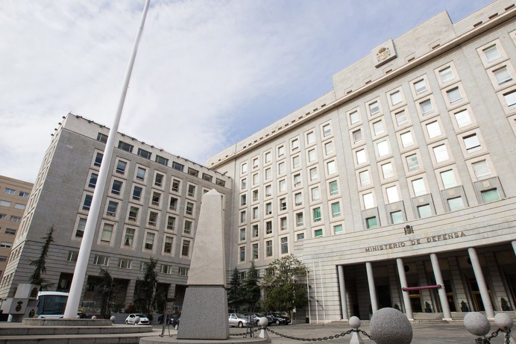 El Ministerio de Defensa recibe un quinto paquete explosivo