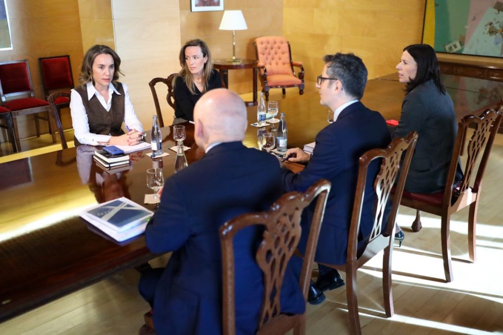 El Gobierno y el PP hablarán en los «próximos días» para pactar
