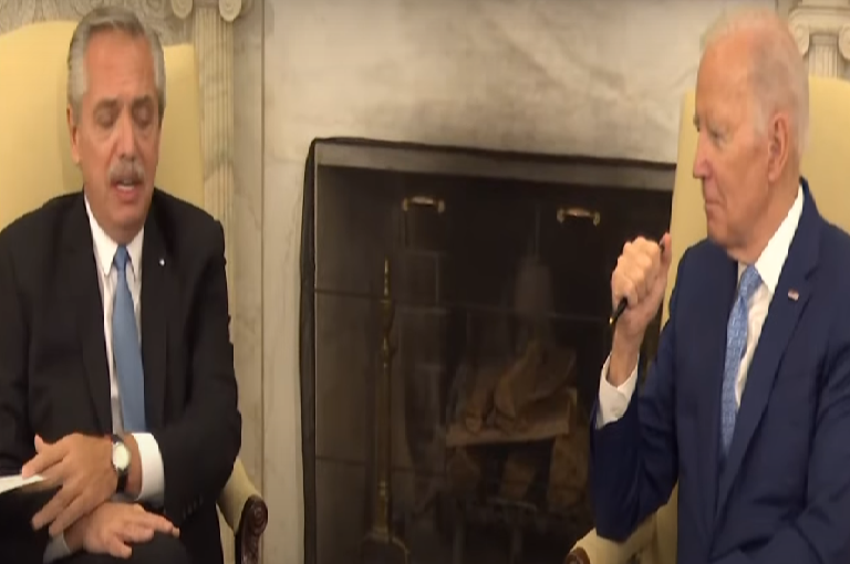 Exultante, luego de su encuentro con Biden, Fernández sigue con su plan de reelección