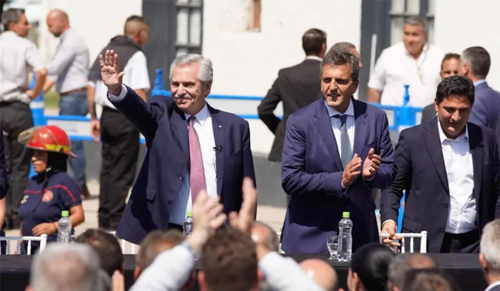 Fernández se mostró con Massa y reconoció que «se viven tiempos difíciles»
