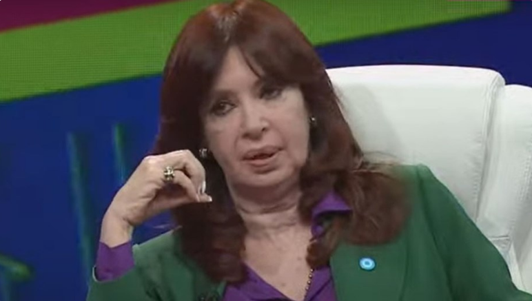 Cristina Kirchner corre de escena a Fernández y se prepara para ser la líder de la oposición