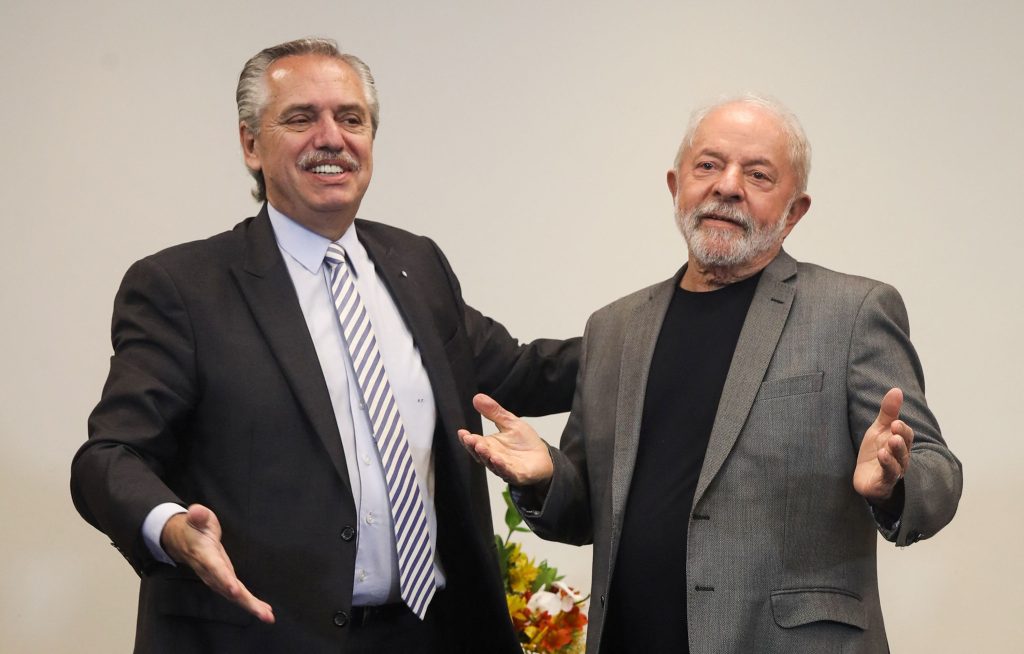 Lula le dijo a Fernández que vuelve a la Argentina sin dinero pero con apoyo político