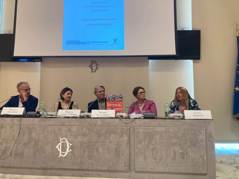 Rafael de la Rubia: «O aprendemos a resolver los conflictos internacionales con diálogo… o la especie humana desaparece»