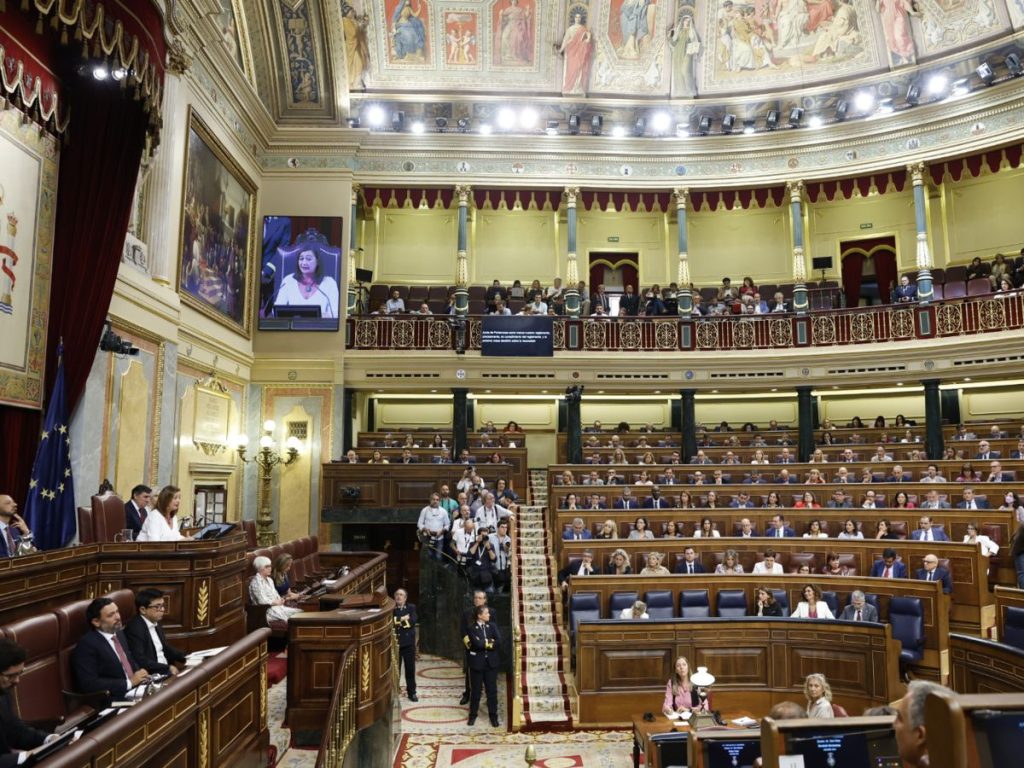 Primer paso para usar oficialmente el catalán, el gallego y el vasco