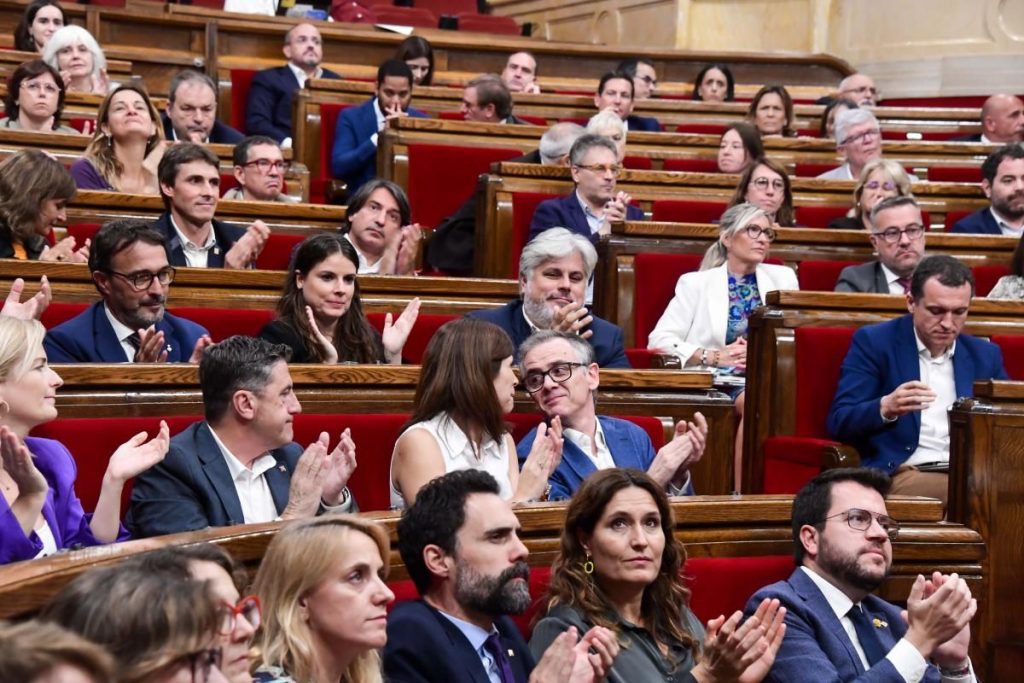 ERC y Junts llegan al 1-O unidos para condicionar su apoyo a Sánchez a trabajar en un referéndum