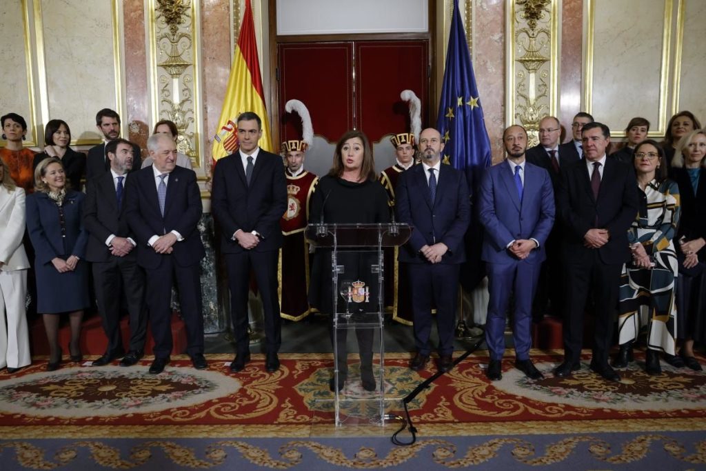 Presidenta del Congreso llama al diálogo y la generosidad
