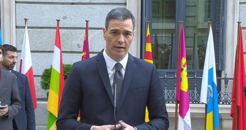 Sánchez pide a Feijóo cumplir con la Constitución