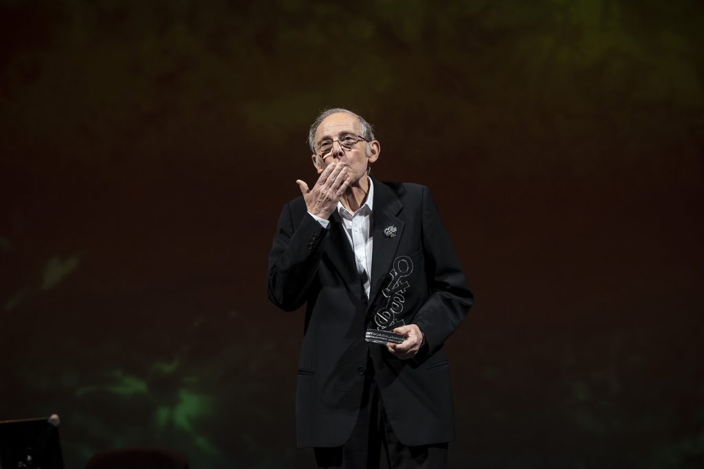 Emilio Gutiérrez Cabada recibe el Premio Málaga que concede el Festival de Teatro