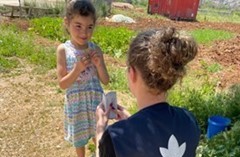 Miles de familias huyen de la violencia en El Líbano por conflicto en Gaza