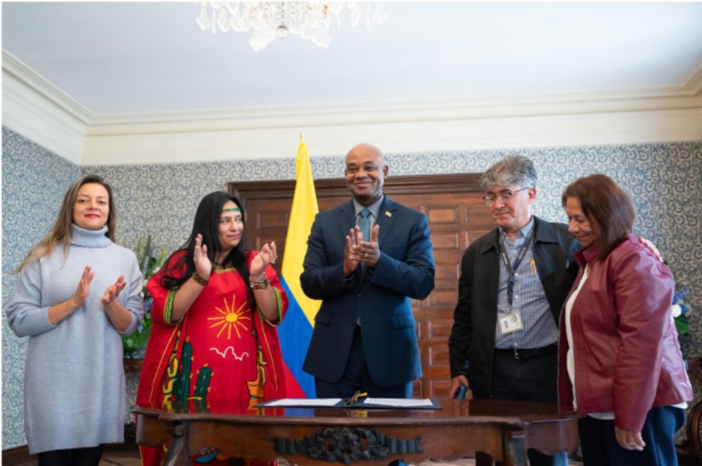 Cancillería colombiana firmó resolución para reglamentar Mesa de la sociedad civil para migración