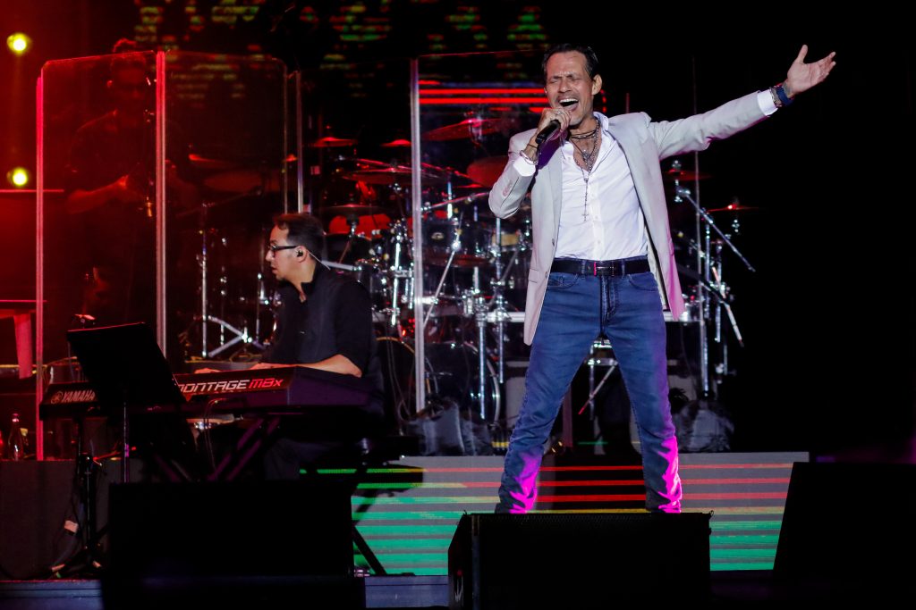 Marc Anthony , con su voz y su carisma en Marbella . Marc Anthony durante el concierto que ofrece en el Oasis Marbella Fest, Marbella. Fotos: Carlos Arthur Photogprahy