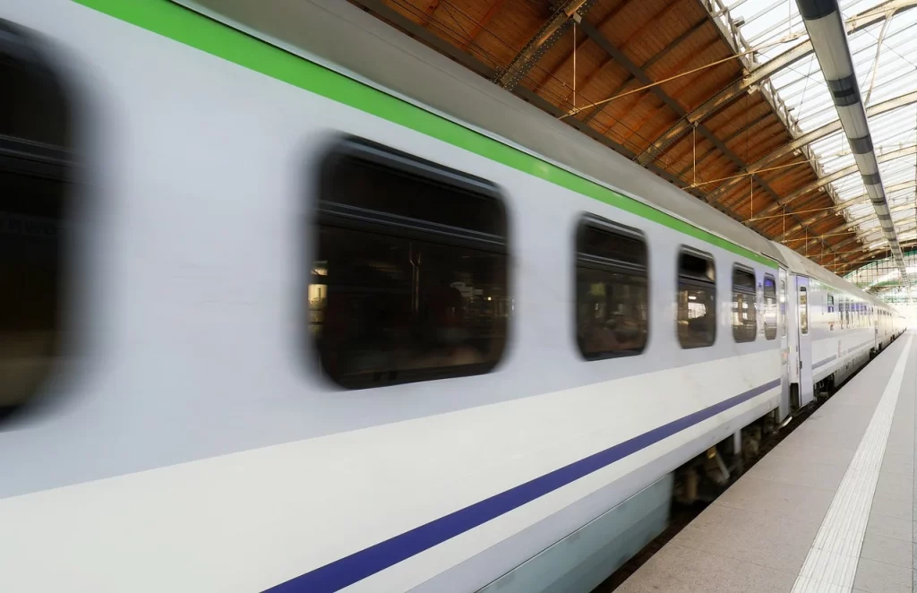 Nuevos trenes AVE directos entre Málaga, Alicante y Murcia