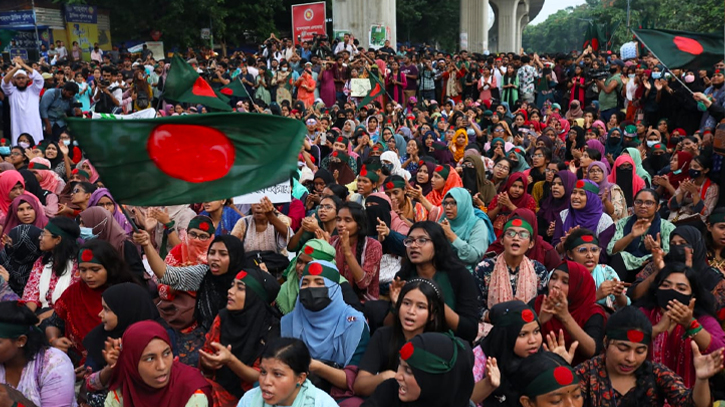 Jóvenes de Bangladesh enfrentan paradoja del crecimiento sin empleo