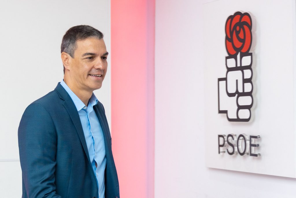 Sánchez defiende una España federal y que las autonomías recauden más impuestos