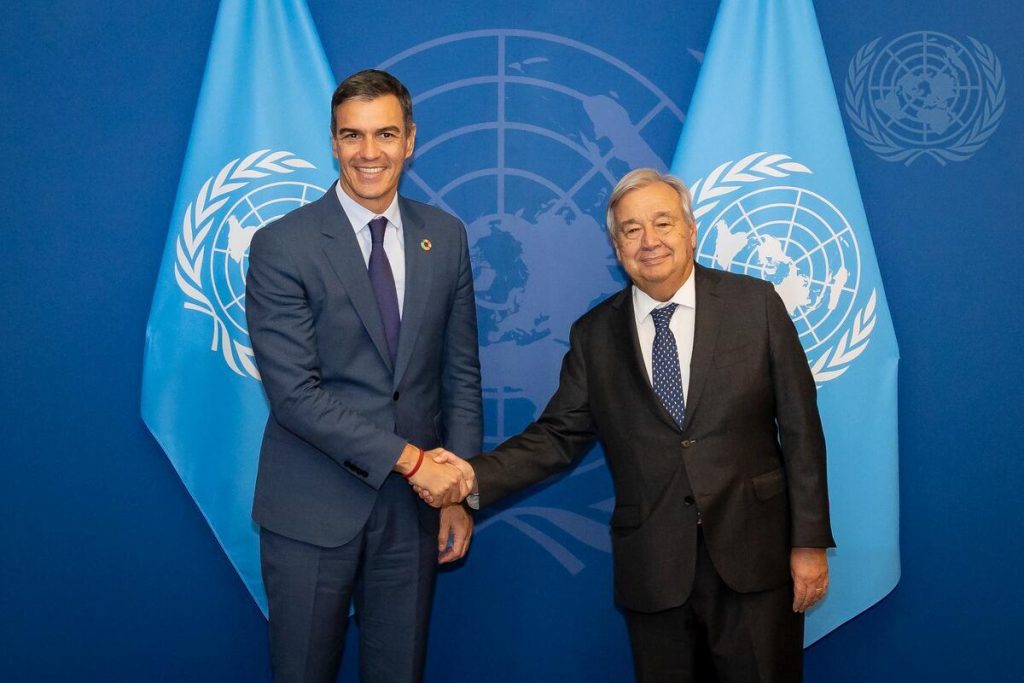 Presidente del Gobierno español califica de inaceptable el veto al rey en México