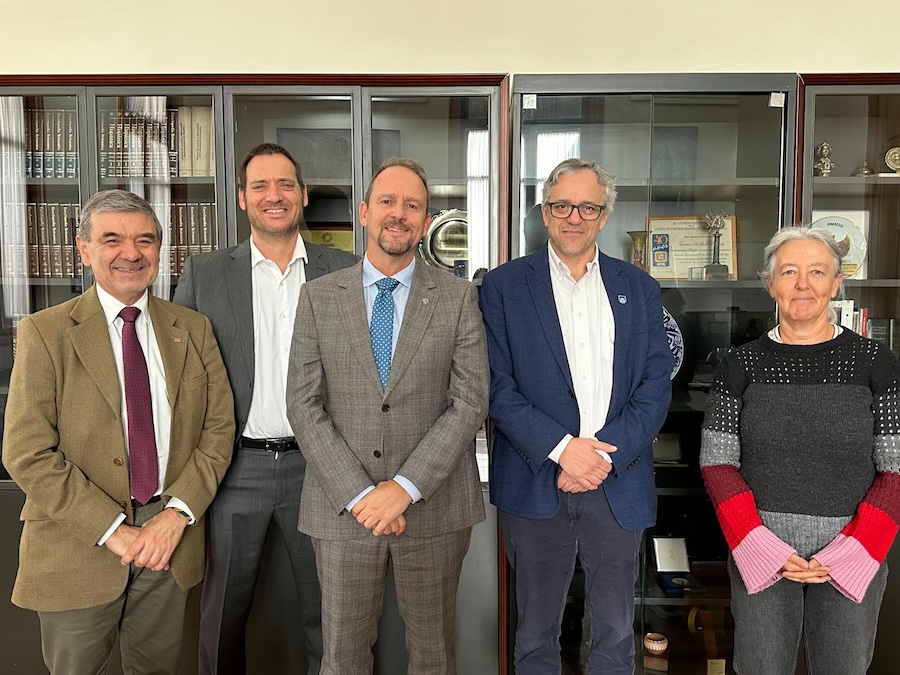 El rector de la UNIA ha inaugurado en Uruguay los Cursos Iberoamericanos 2024