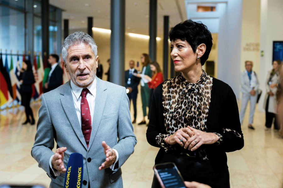 Interior destaca importancia de cooperación en política migratoria