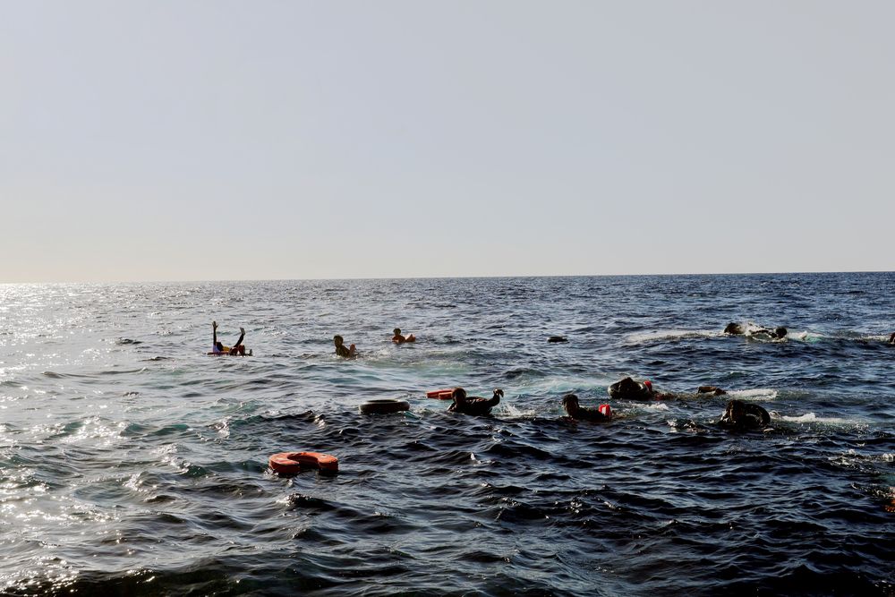 Médicos sin Fronteras denunció que hombres armados evitaron el rescate de niños y mujeres migrantes