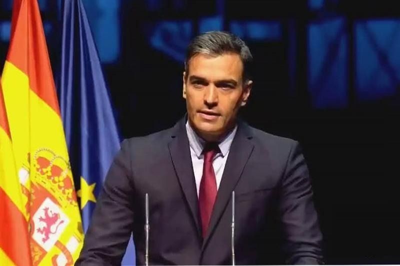 Sánchez recuerda «los años oscuros del franquismo»