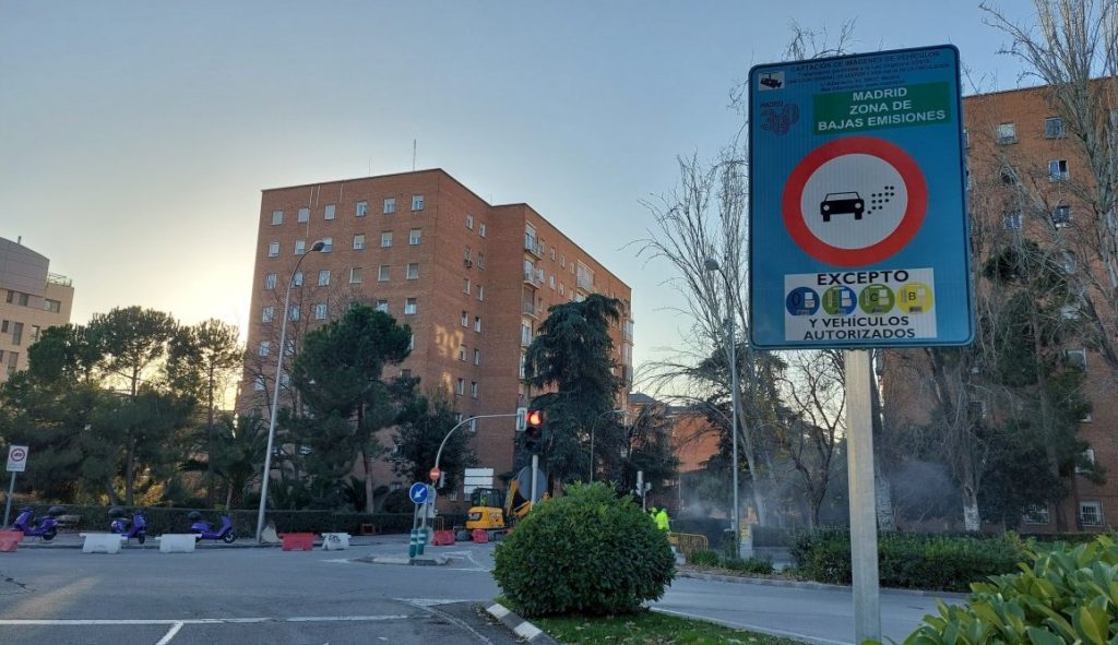Sólo un 32% de las ciudades cumplen la ley de limitar los coches más contaminantes