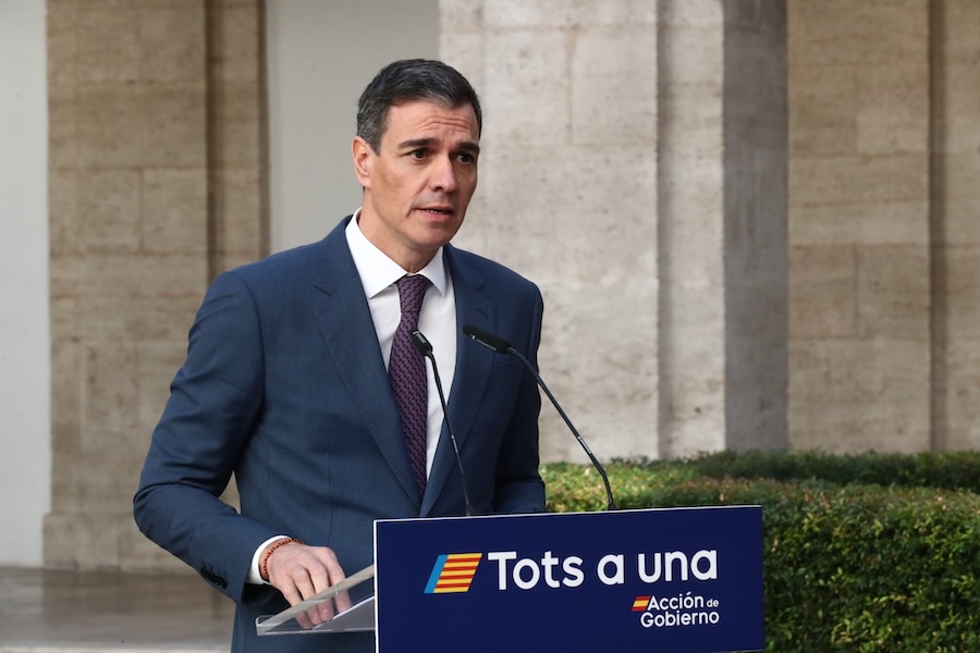 Sánchez lamenta el dolor social causado por la oposición