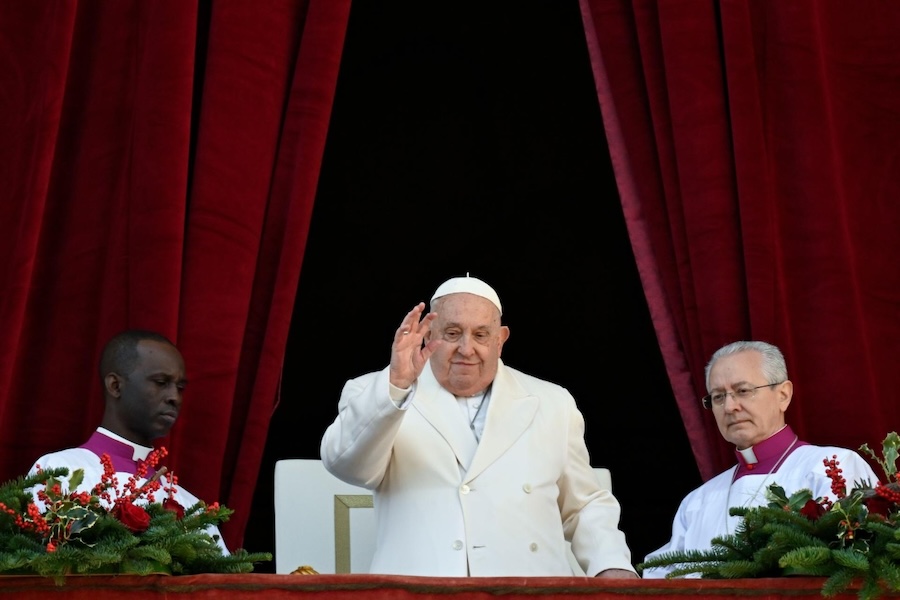 Francisco retoma parte de su trabajo desde el hospital