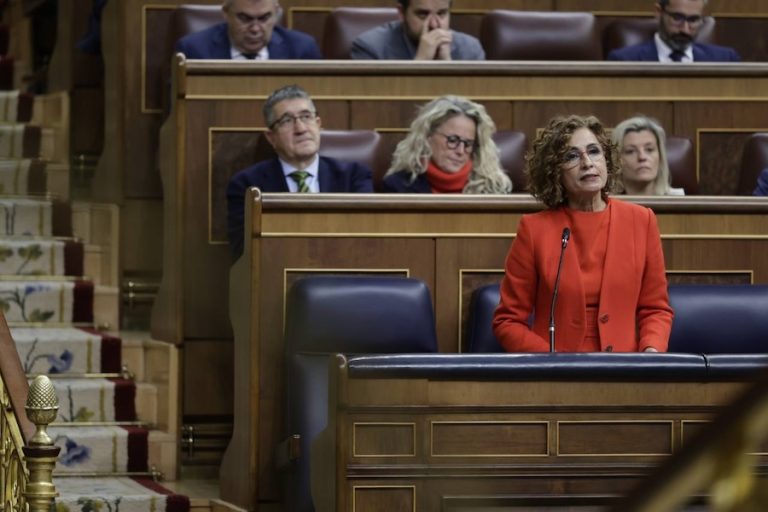 Montero: España busca absorber fondos europeos