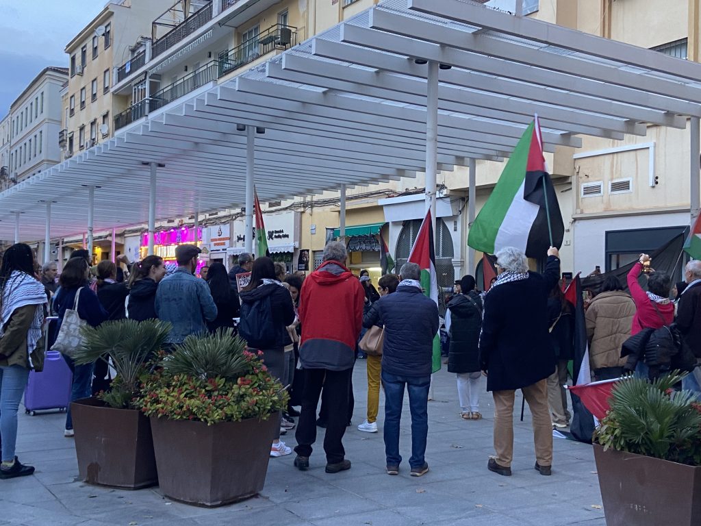 Protesta en Málaga por los bombardeos de Israel en Gaza que provocaron 400 muertos Foto: Leandro Núñez