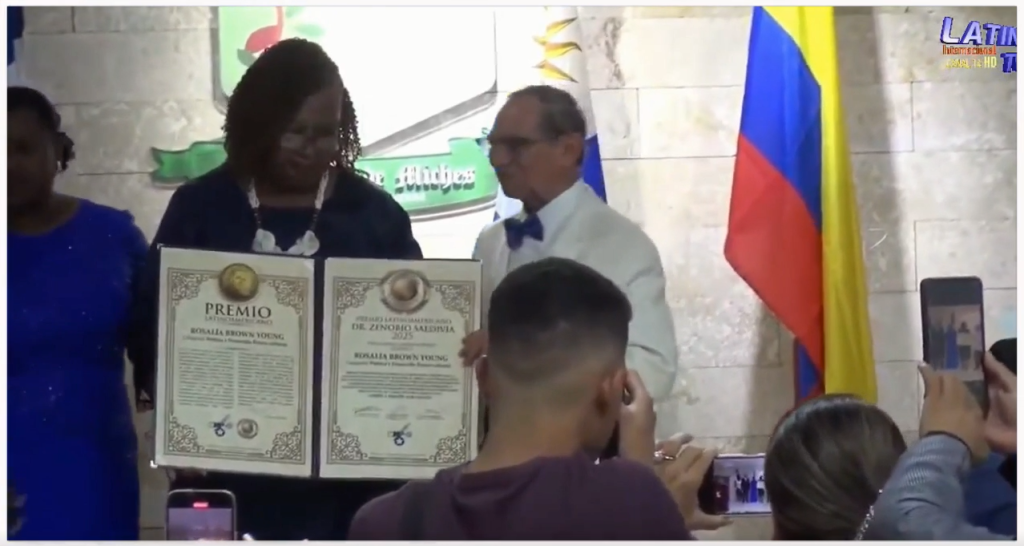 Reciben con su premio internacional, homenajes y mucho cariño, a la congresista Rosalía Brown en Rep. Dominicana
