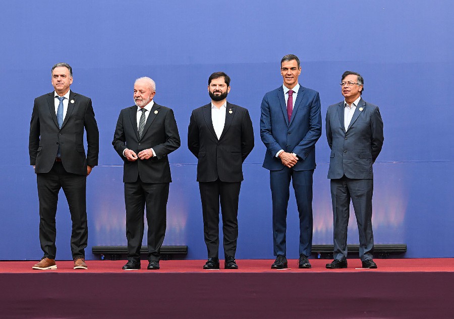 Pedro Sánchez llama a la unidad progresista internacional
