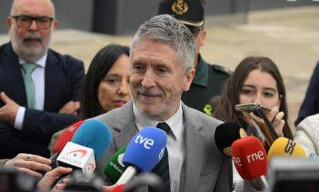 Marlaska asegura que las comunidades recibieron «desde el minuto uno todos los medios» solicitados contra los incendios