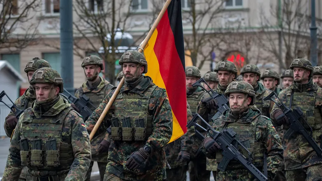 Alemania y la OTAN. El rearme del silencio