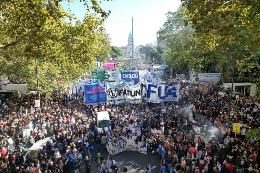 HISTORICO TRIUNFO DE LA SOCIEDAD UNIDA