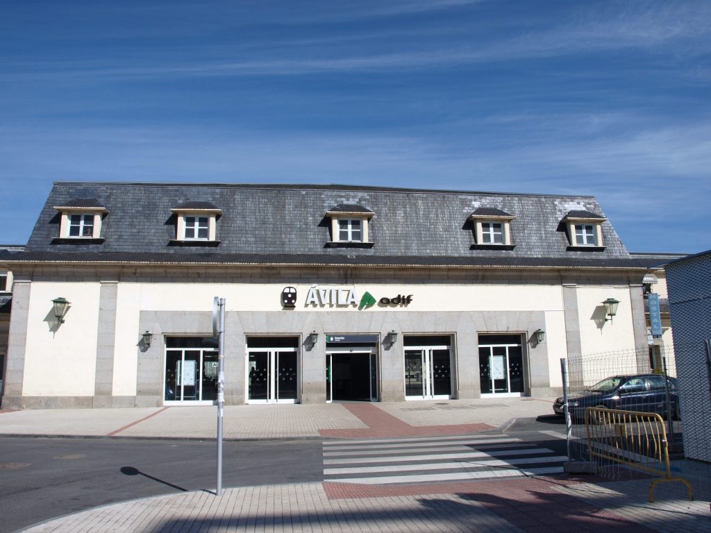 Ajedrez: Santa Teresa, nuevo aniversario mientras se pide su estación en Ávila